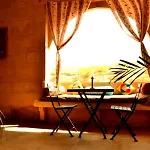 Hotel Heera Court