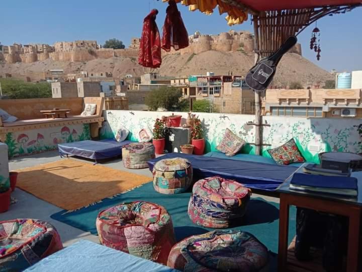 Resting Love Hostel