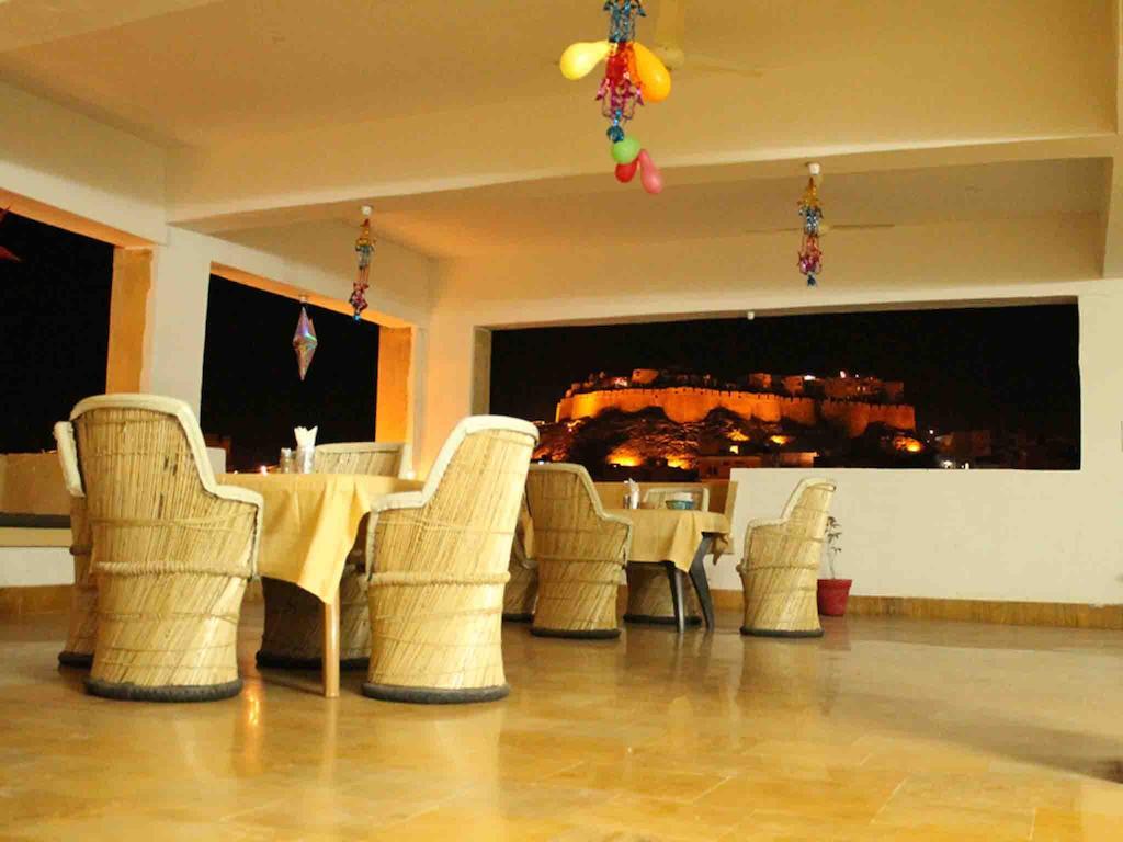 Golden Sandstone &resort 3*