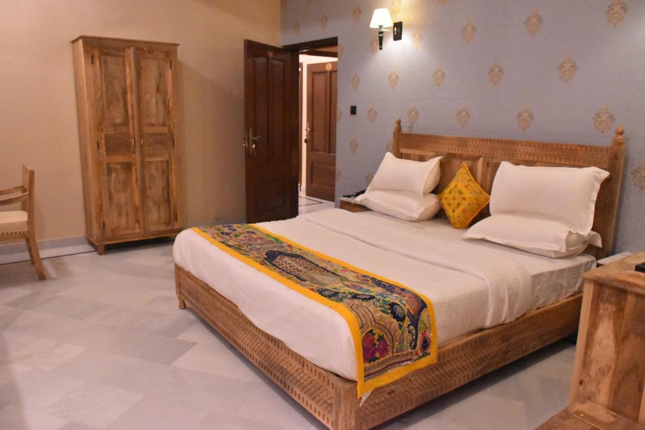 Hotel K D Palace - Heritage On *