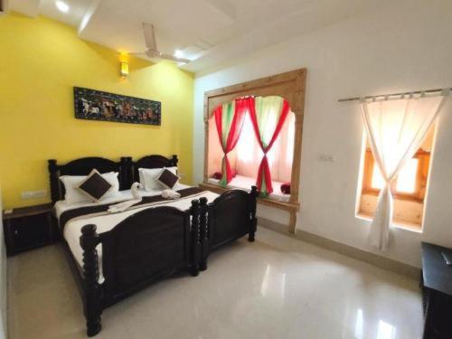 Roop Mahal 2*