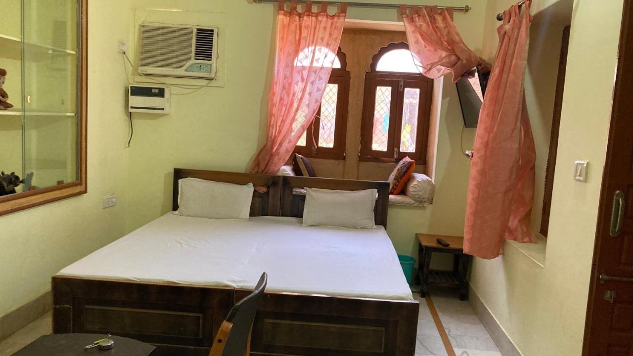 Roop Mahal