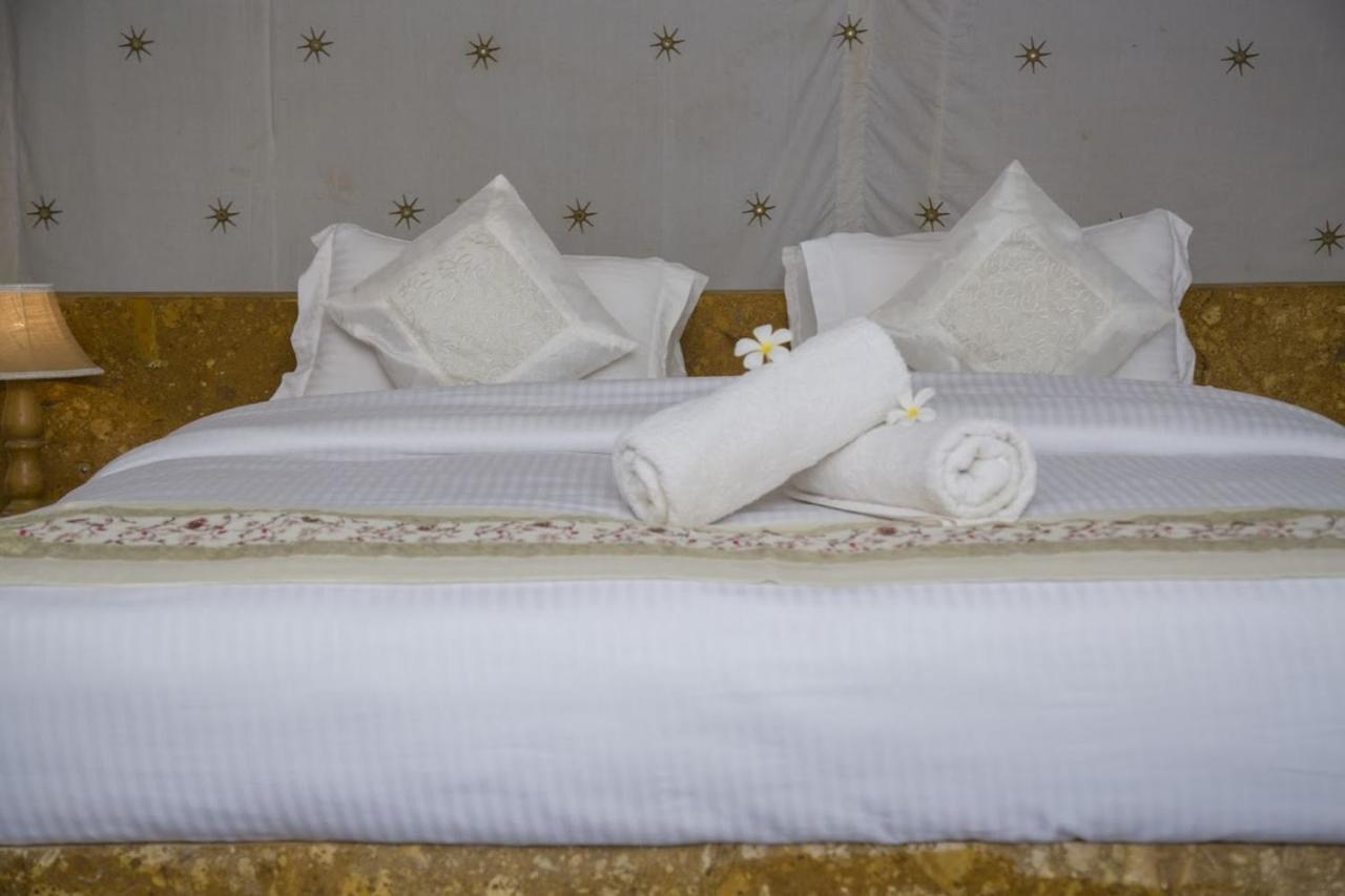 Resort Desert Dream Royal Camp With Swimming Pool
