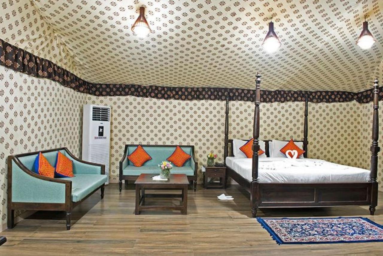 Desert Dream Royal Camp With Swimming Pool 5*