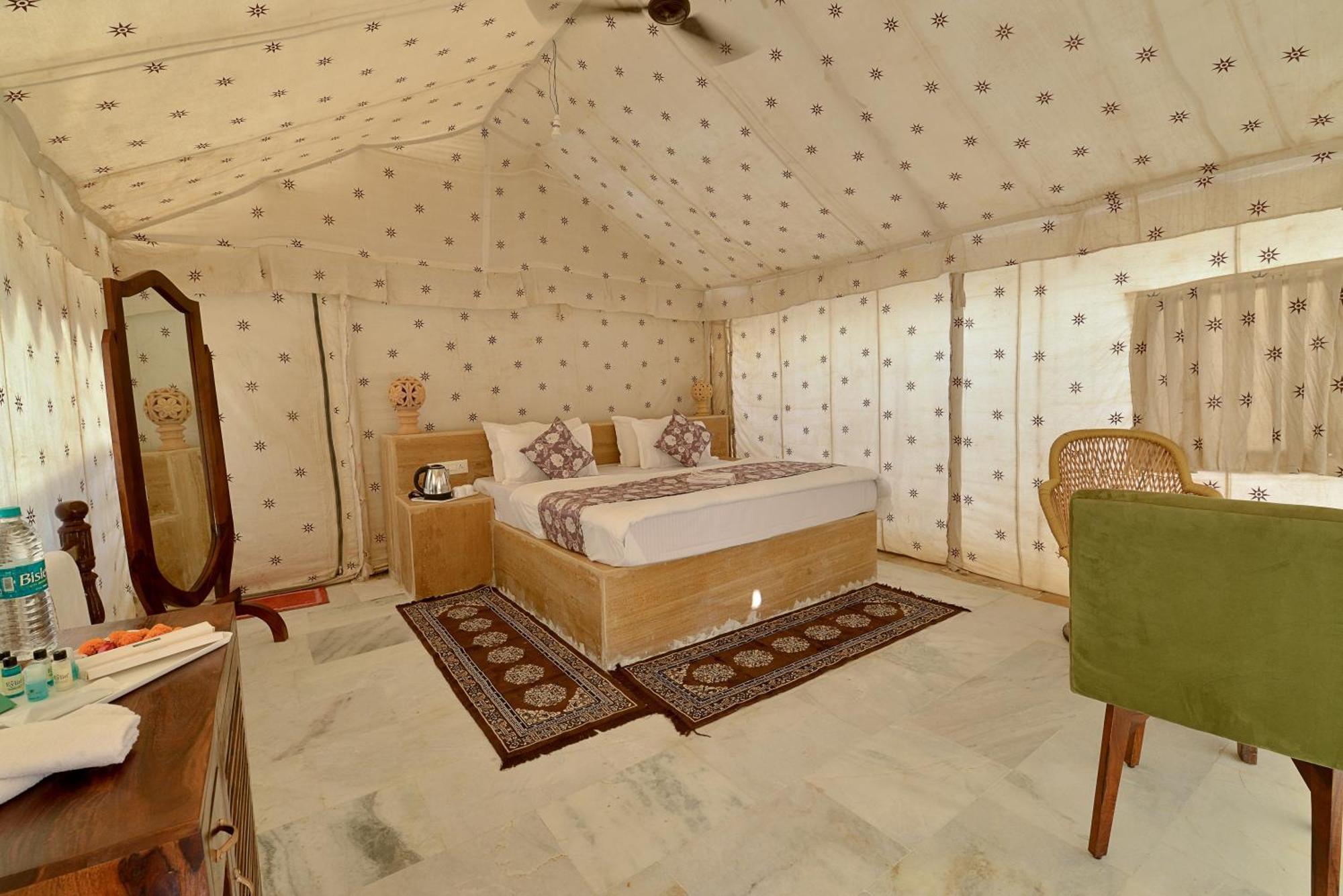 Desert Overnight Camp & Hotel