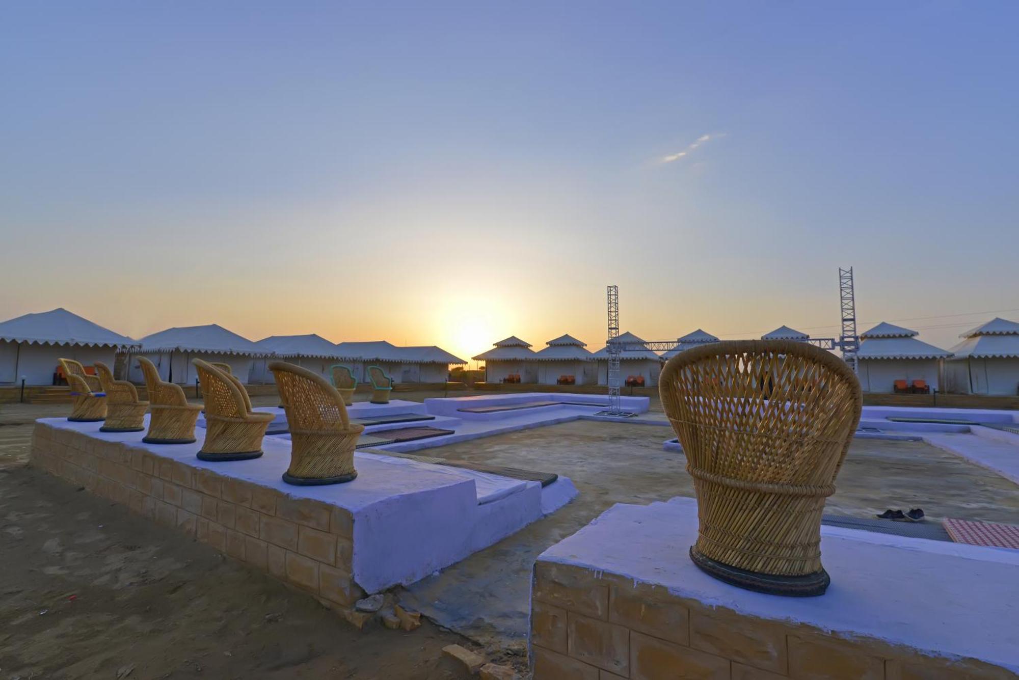 Desert Overnight Camp & 4* Jaisalmer