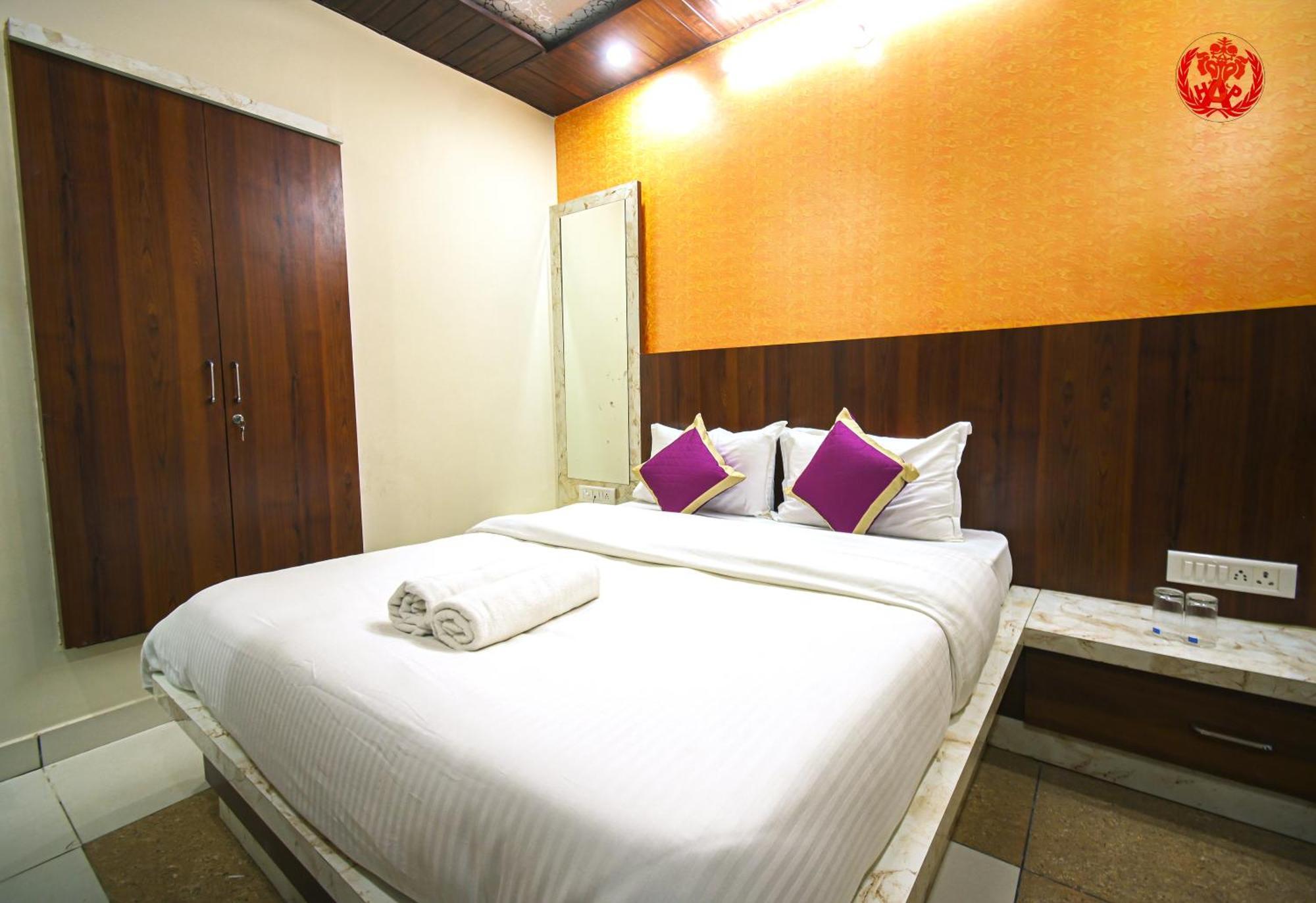 Ajeet Palace Hotel