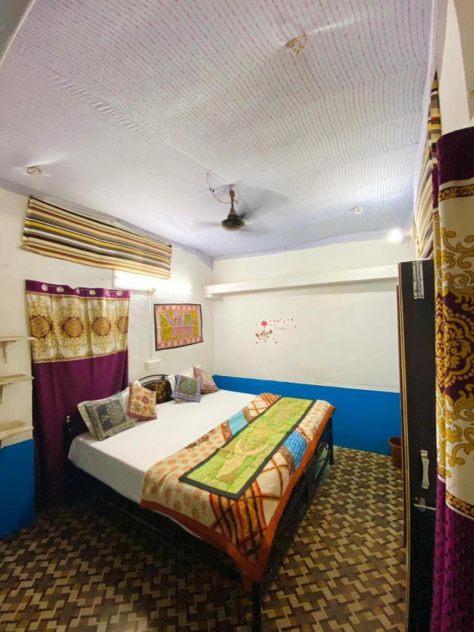 Bed & Breakfast Mirvana & Camel Safari Jaisalmer