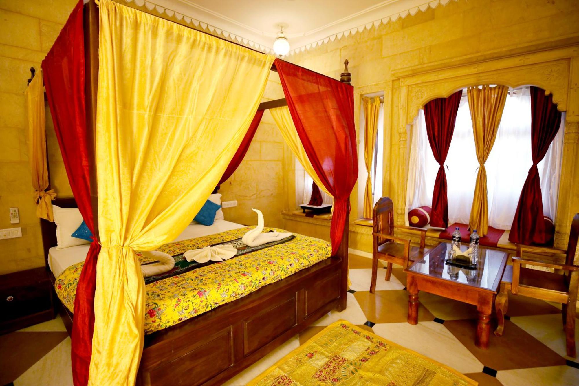 The Jaigarh Palace Hotel 3*