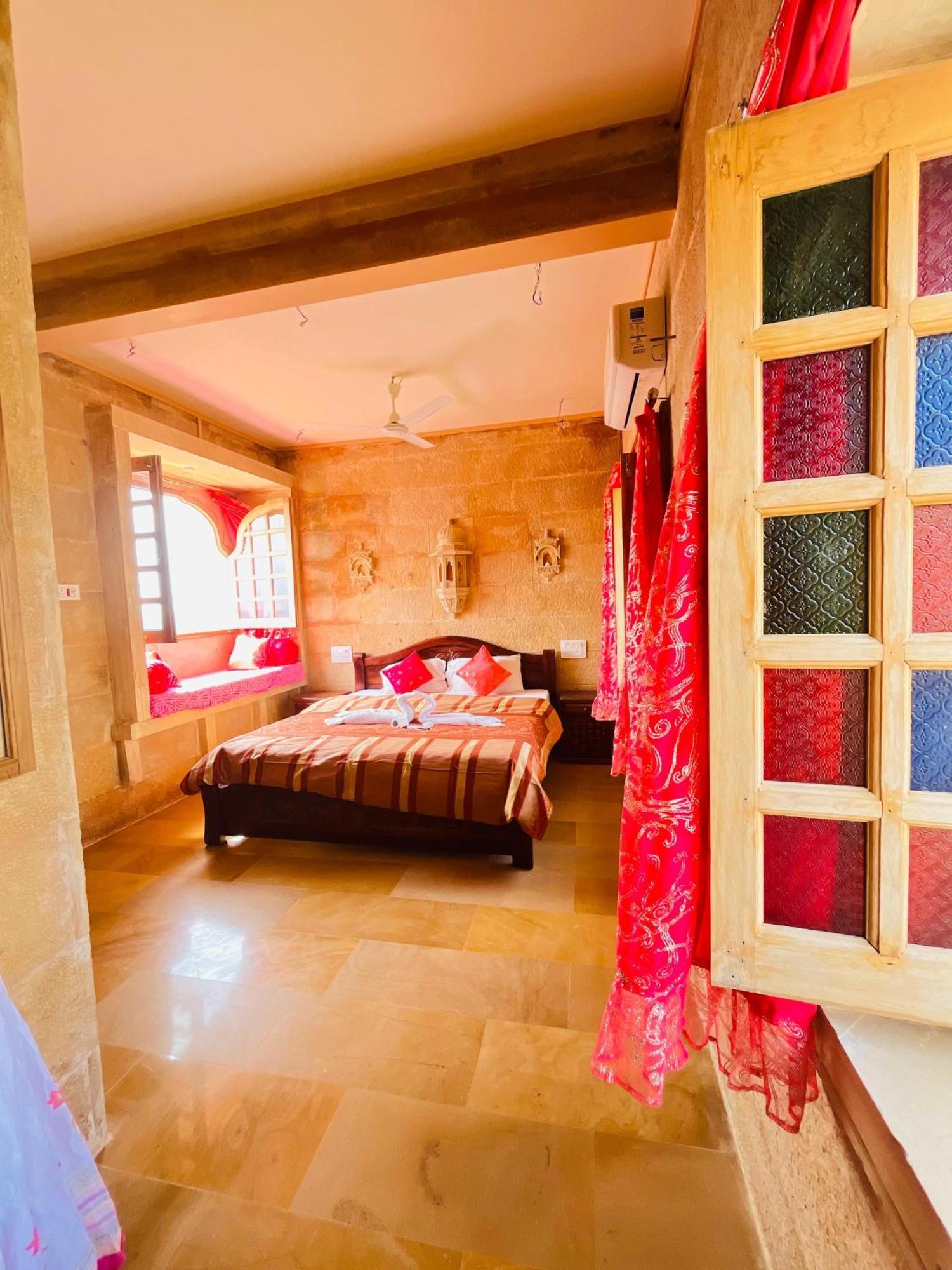 Mud Mirror Guest house 2*