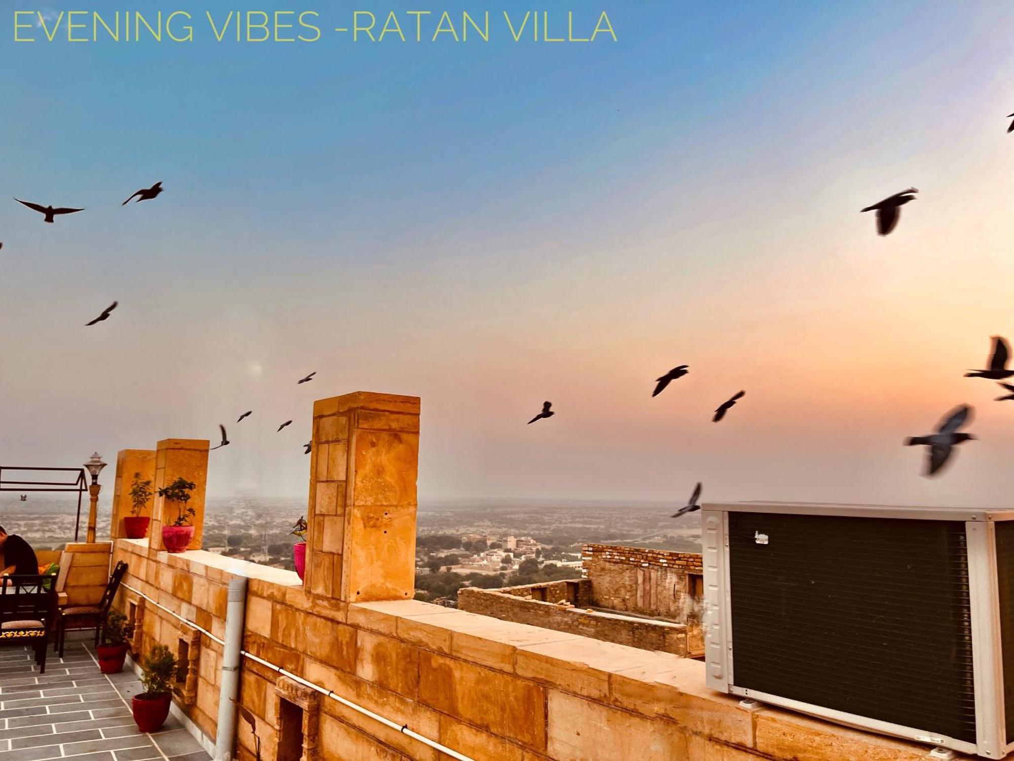 Hotel Ratan 2*