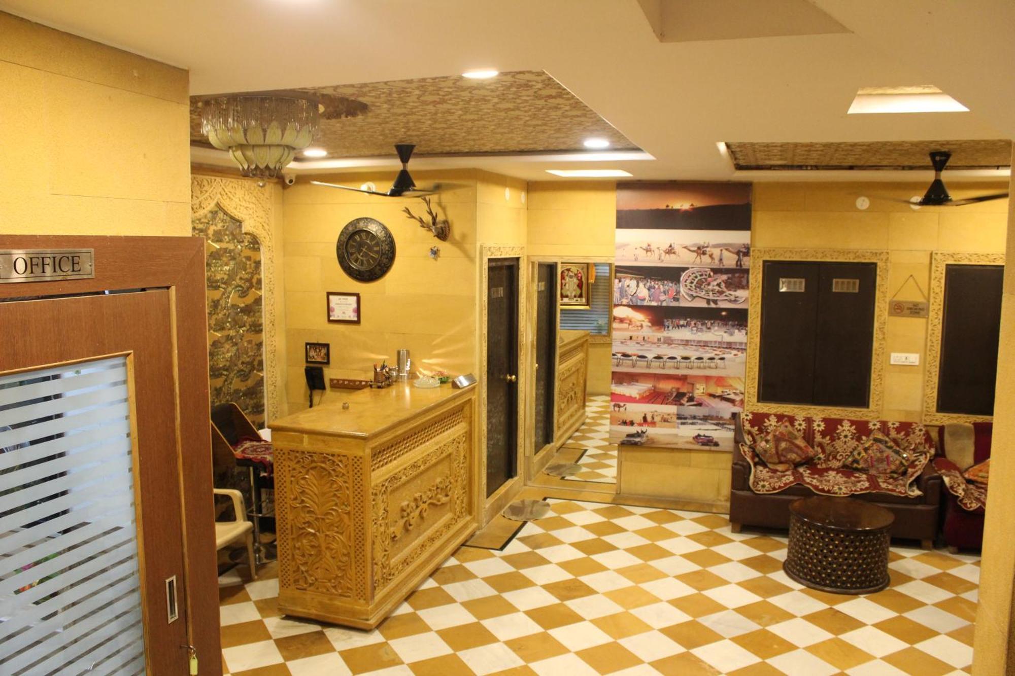 Chirag Haveli - Near Golden 2*