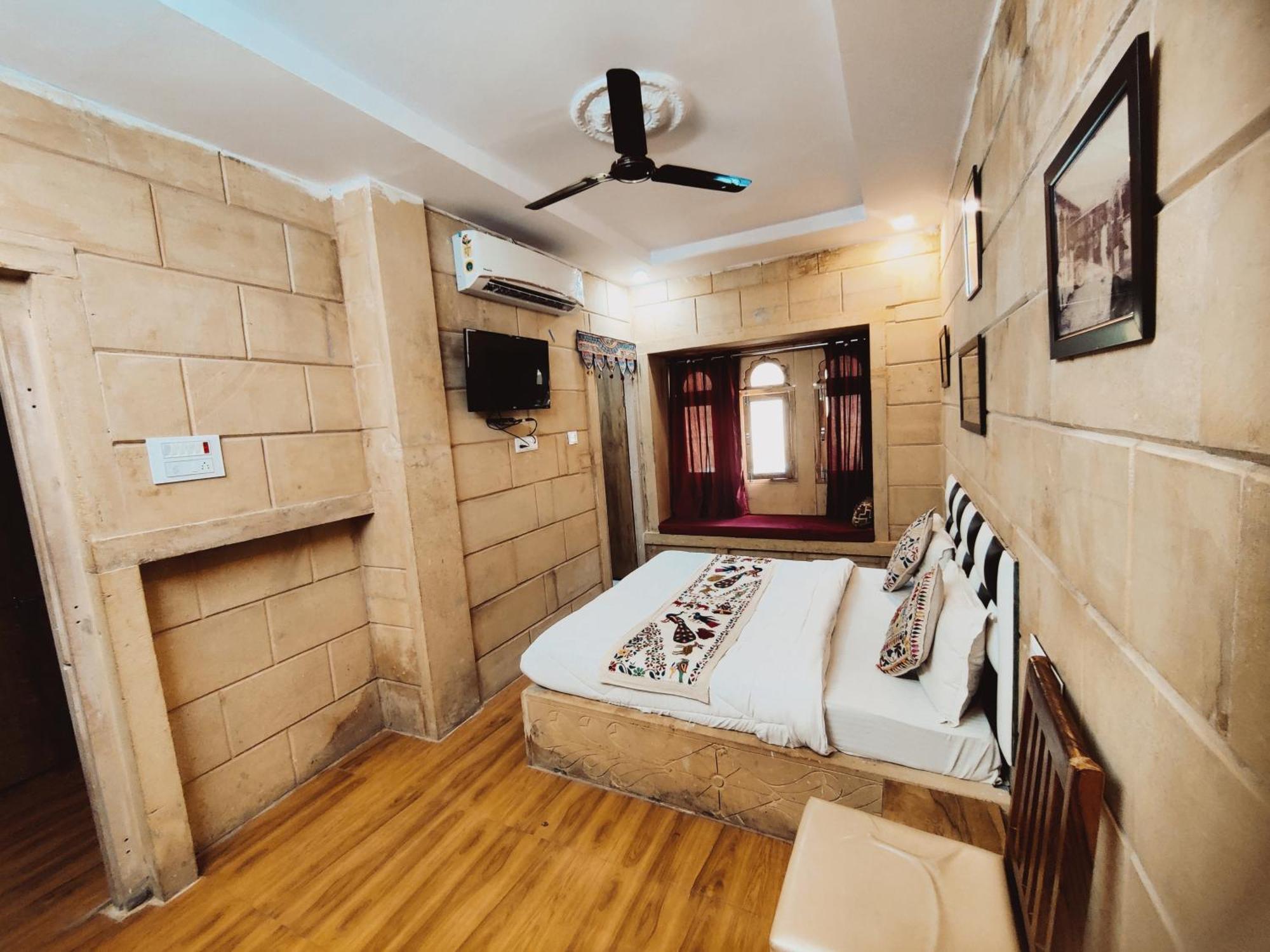 Hotel Jaswant Palace 3*