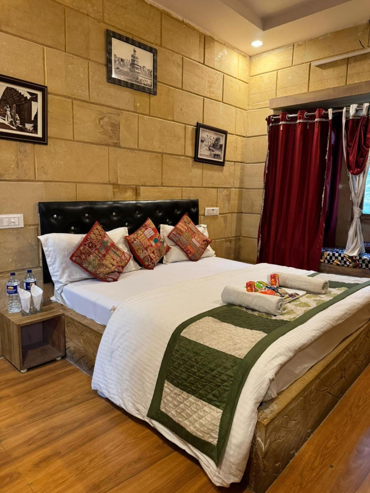 Jaswant Palace Hotel