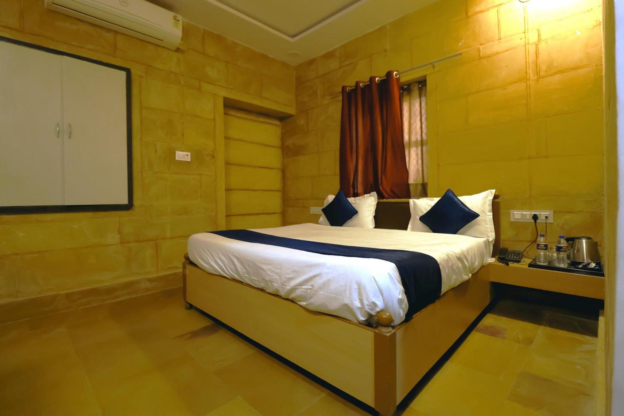 Guest house Chirag Haveli - Near Golden