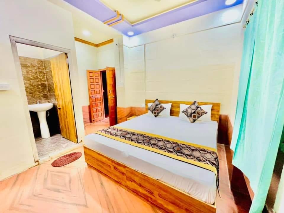 Hotel Dhora By Grb