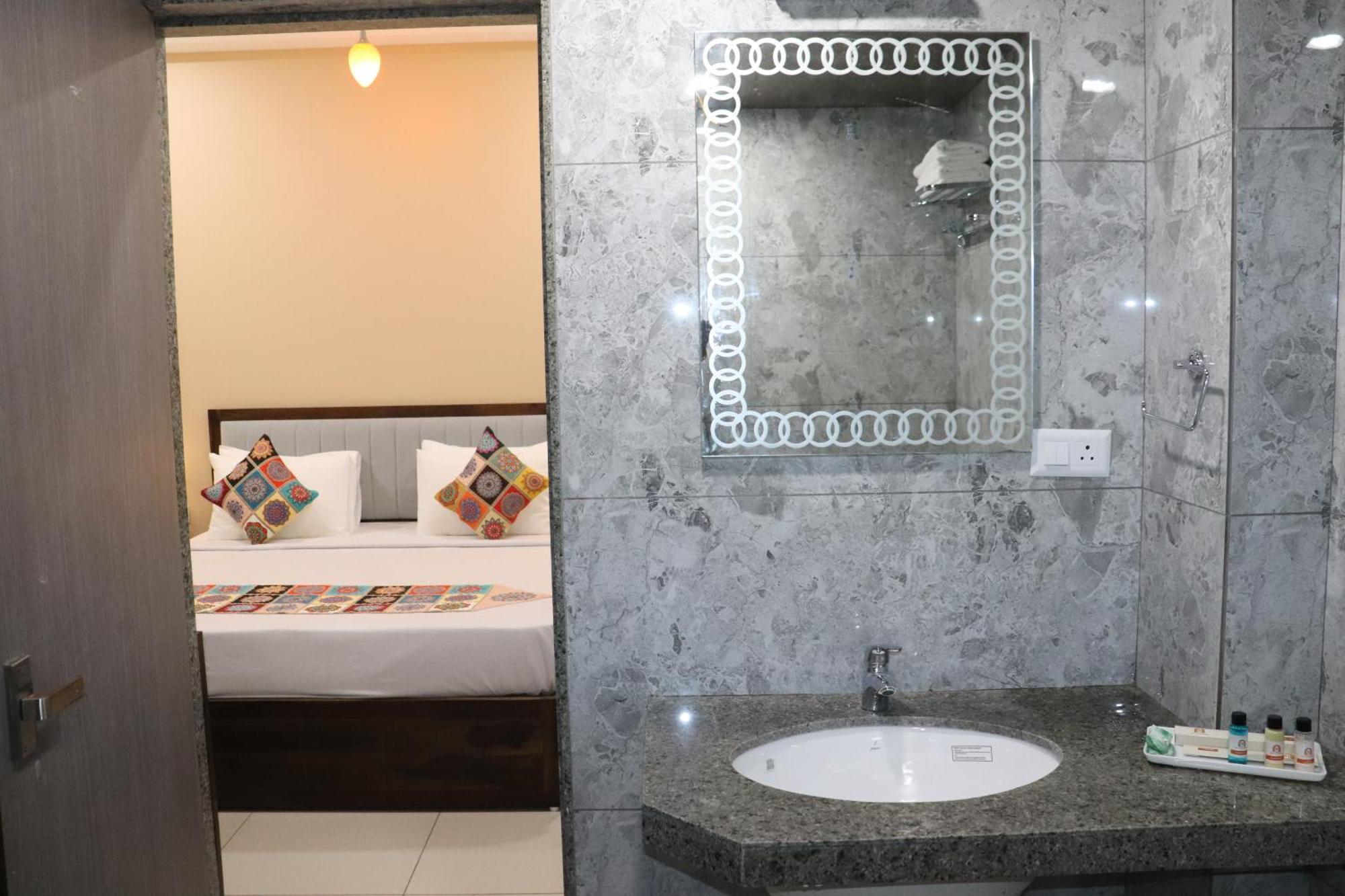 M R Paradise Hotel