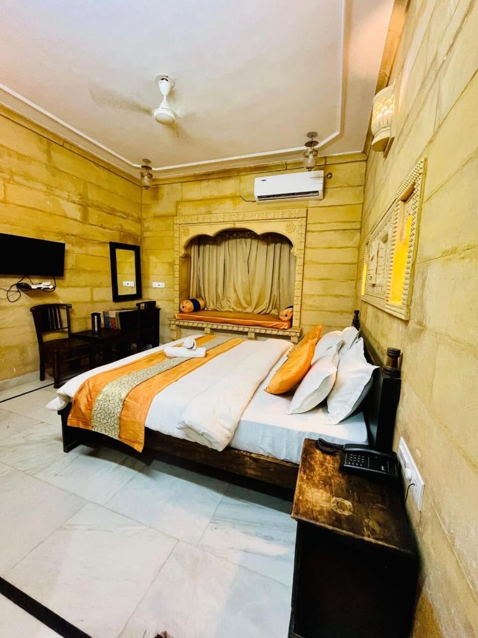 Wonbin Safari * Jaisalmer