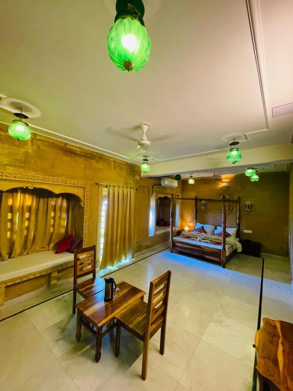 Wonbin Safari * Jaisalmer