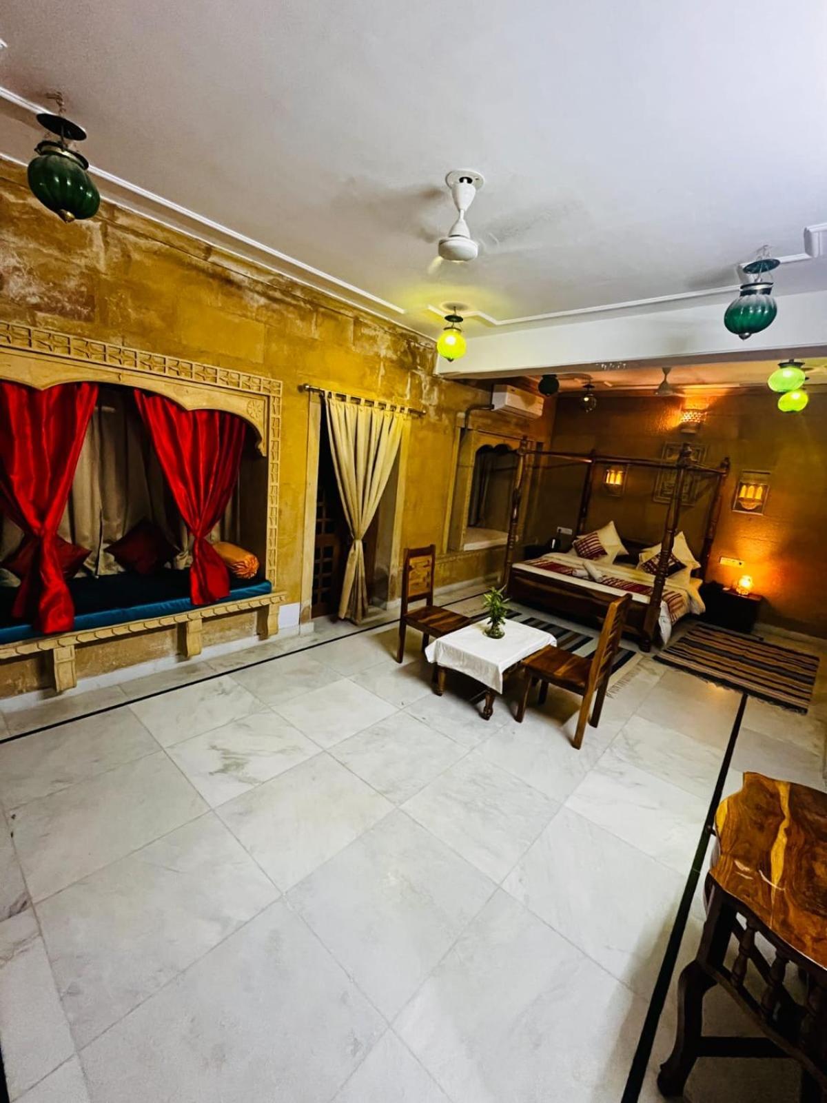 Wonbin Safari * Jaisalmer