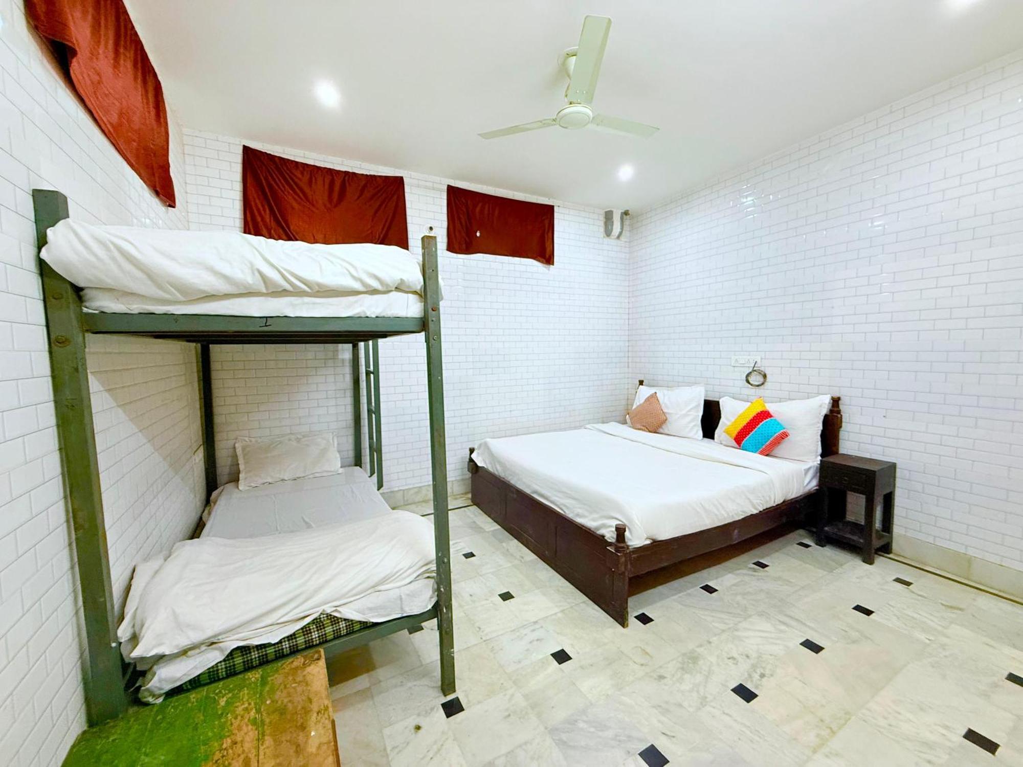 Wonbin Safari Hostel