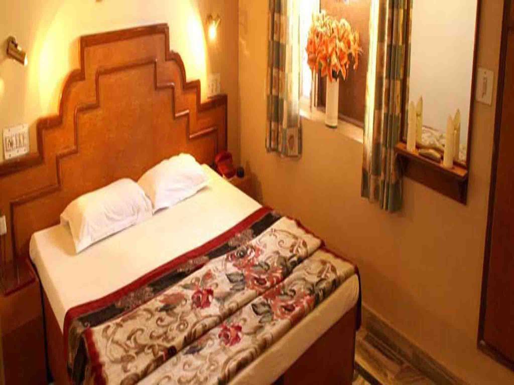 Bed & Breakfast Golden Sandstone &resort 3*
