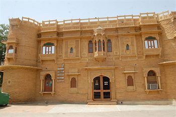 Hotel Meeraa Mahal 3*
