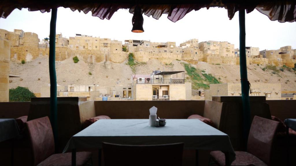 Roop Mahal 2*