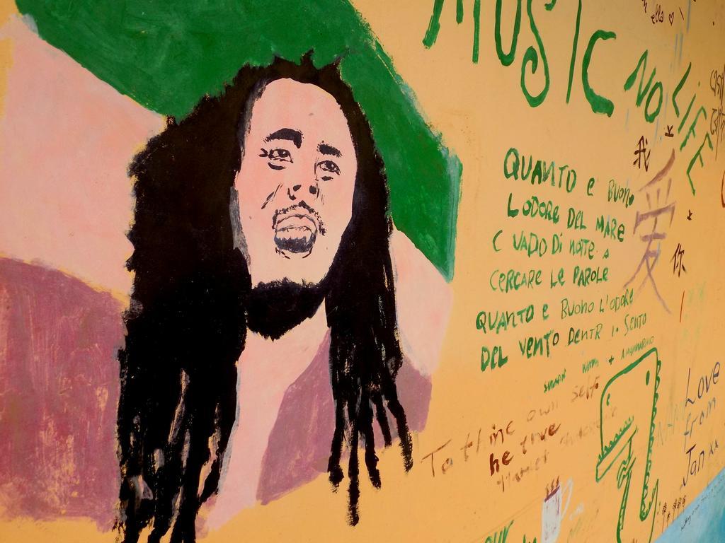 Bob Marley Guest house 2*