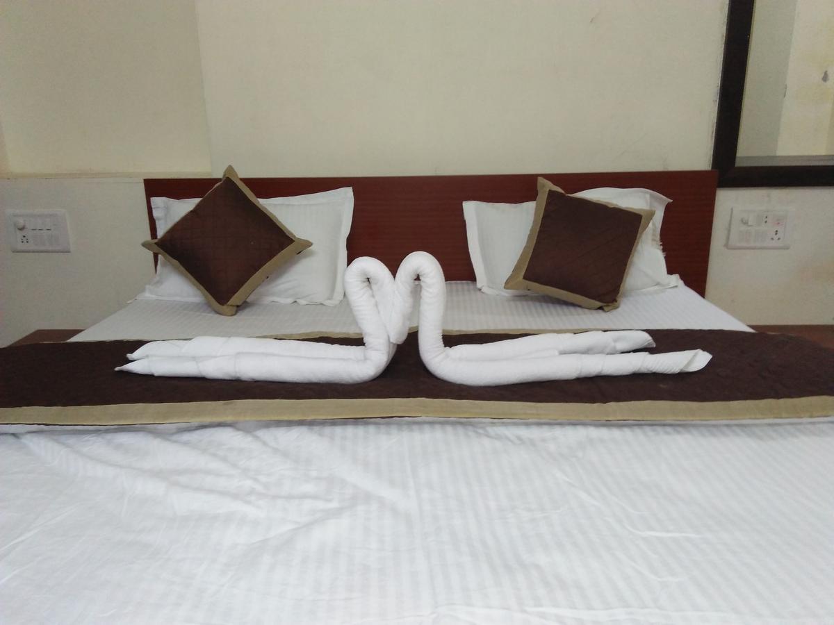 Prem Baba Guest house 2*