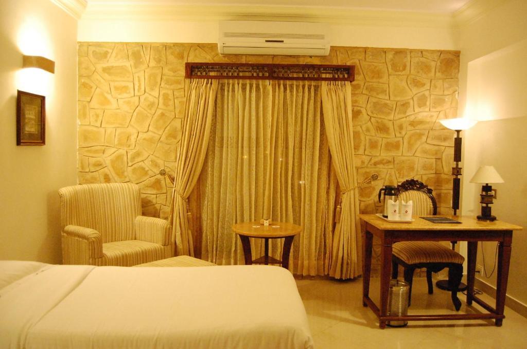 Deoki Niwas Palace Hotel