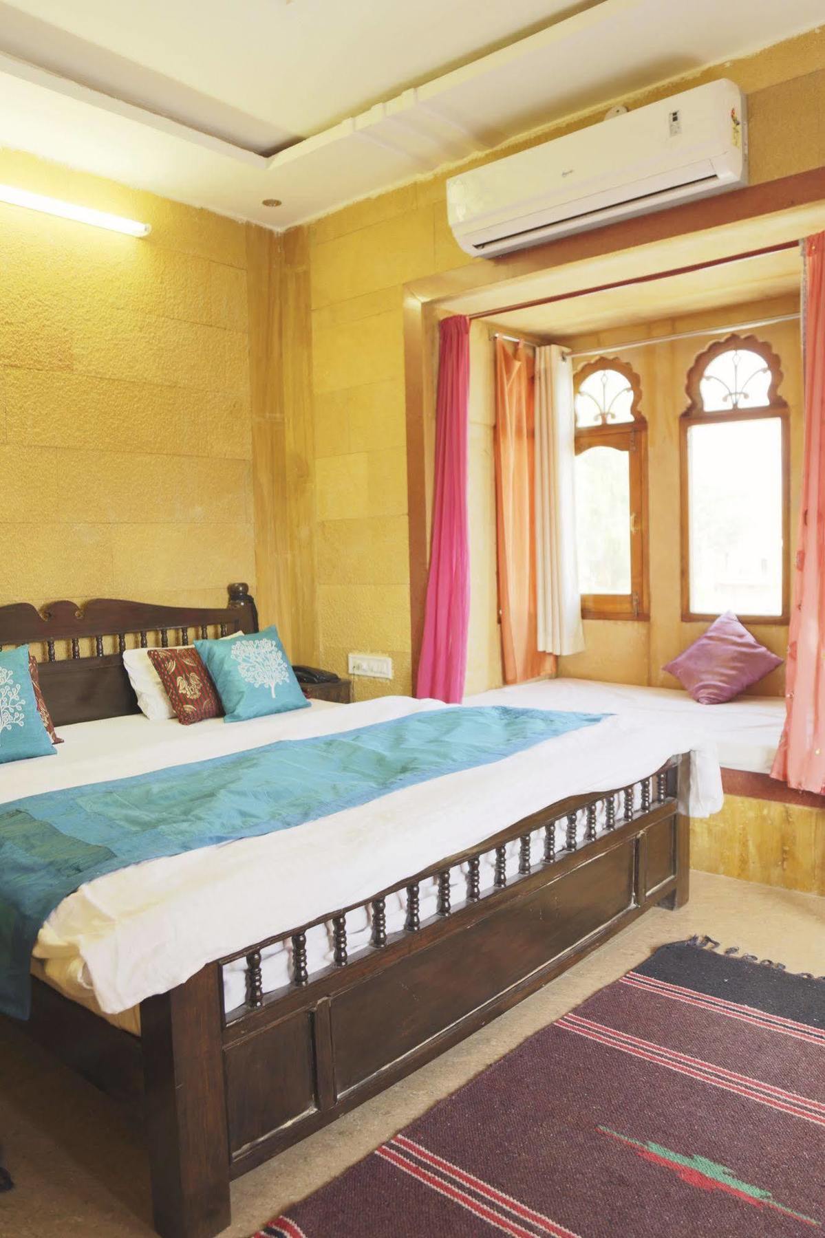 Hotel Mystic 3*