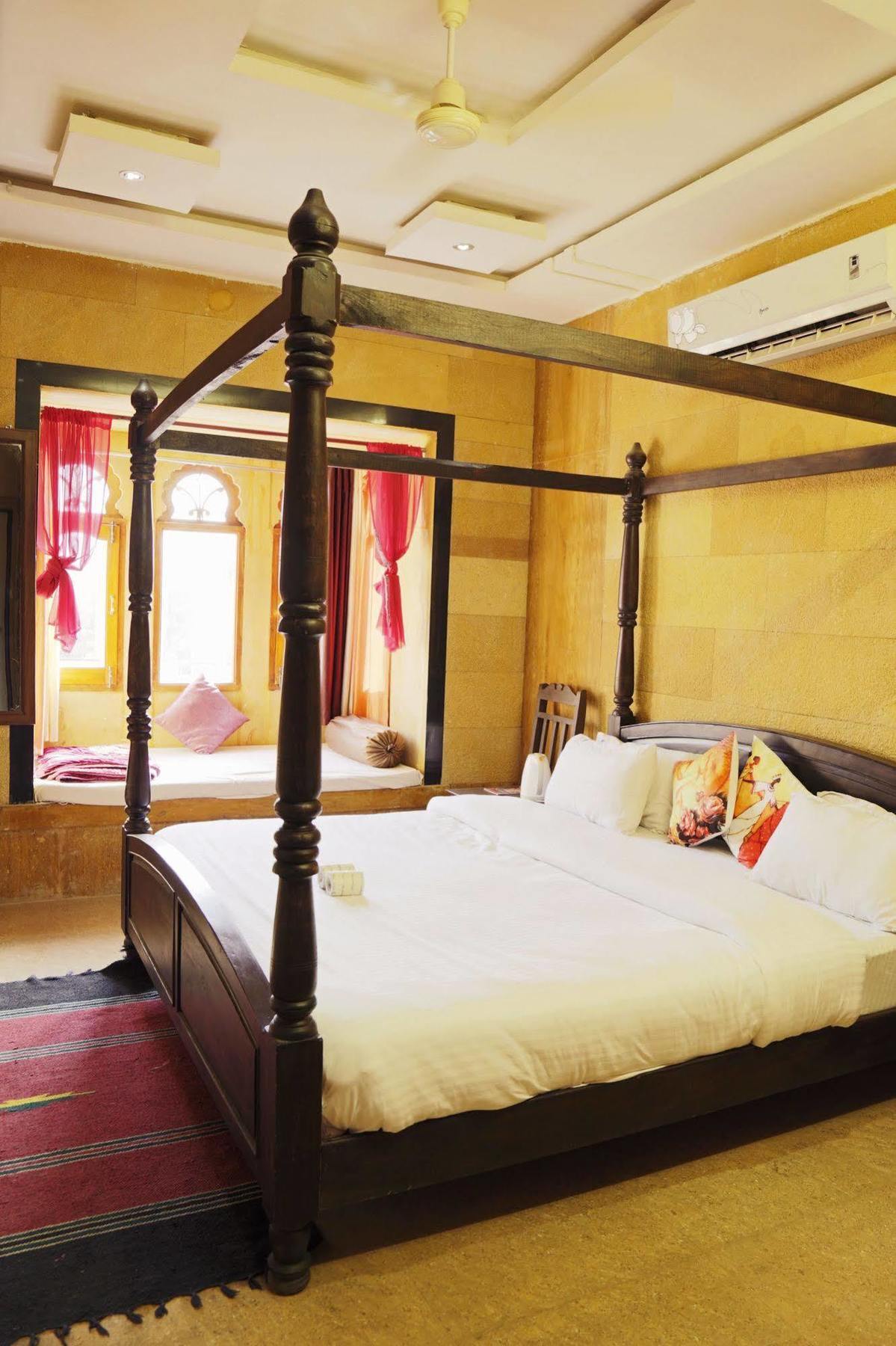 Mystic Hotel