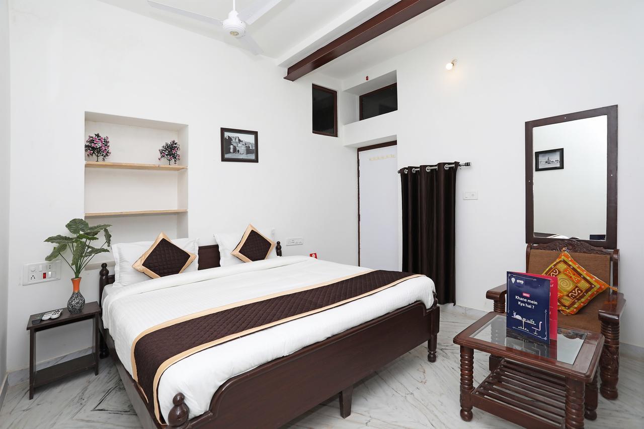 Oyo 9470 The Grace Hotel