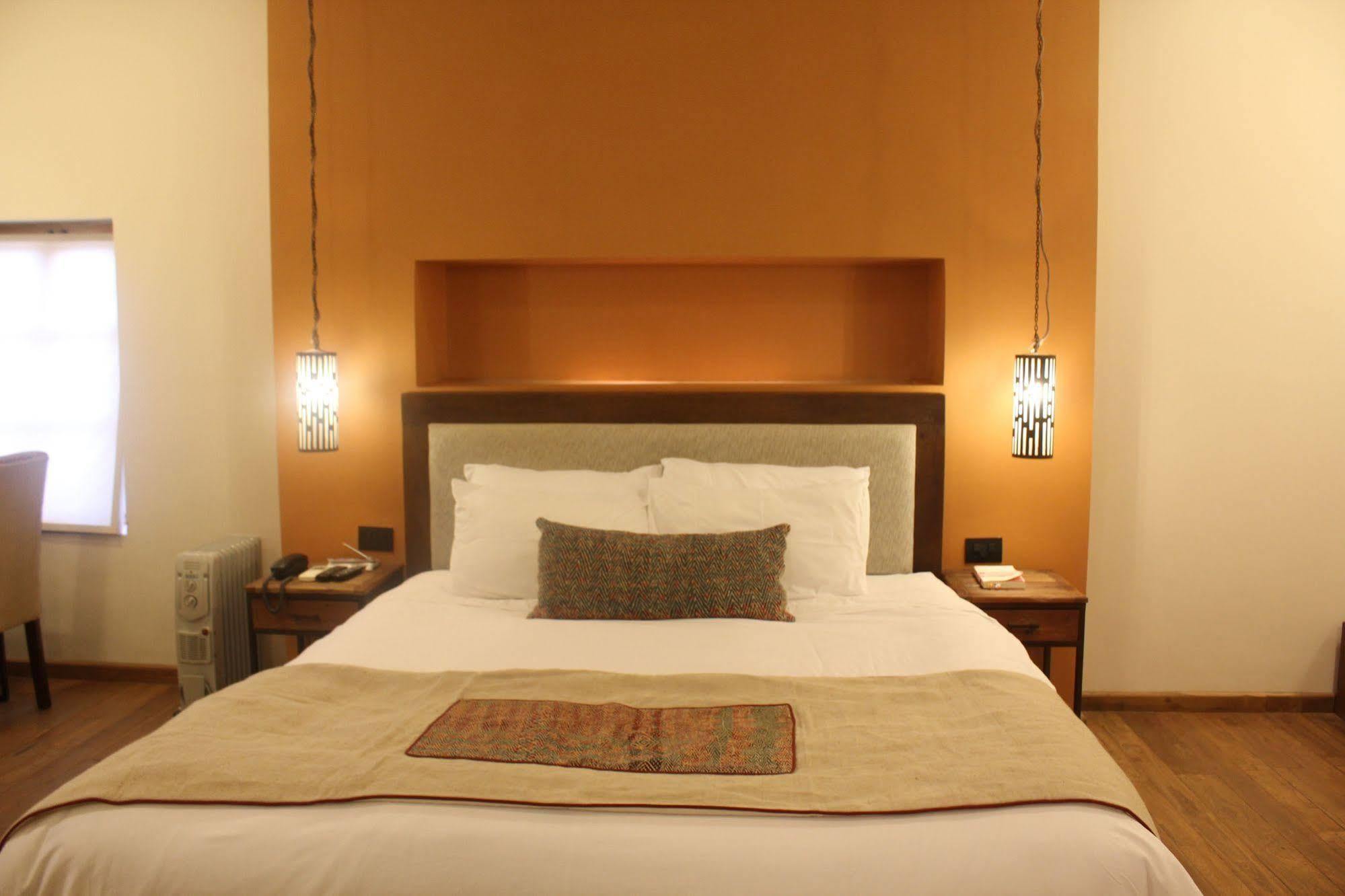 Hotel 1st Gate Home- Fusion