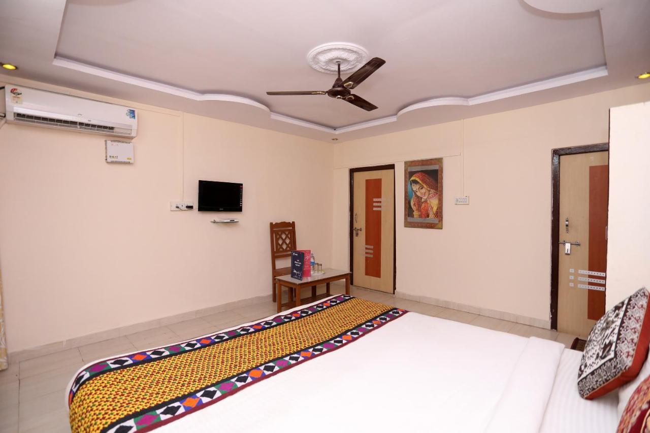 Oyo 7426 Classic Hotel 3*
