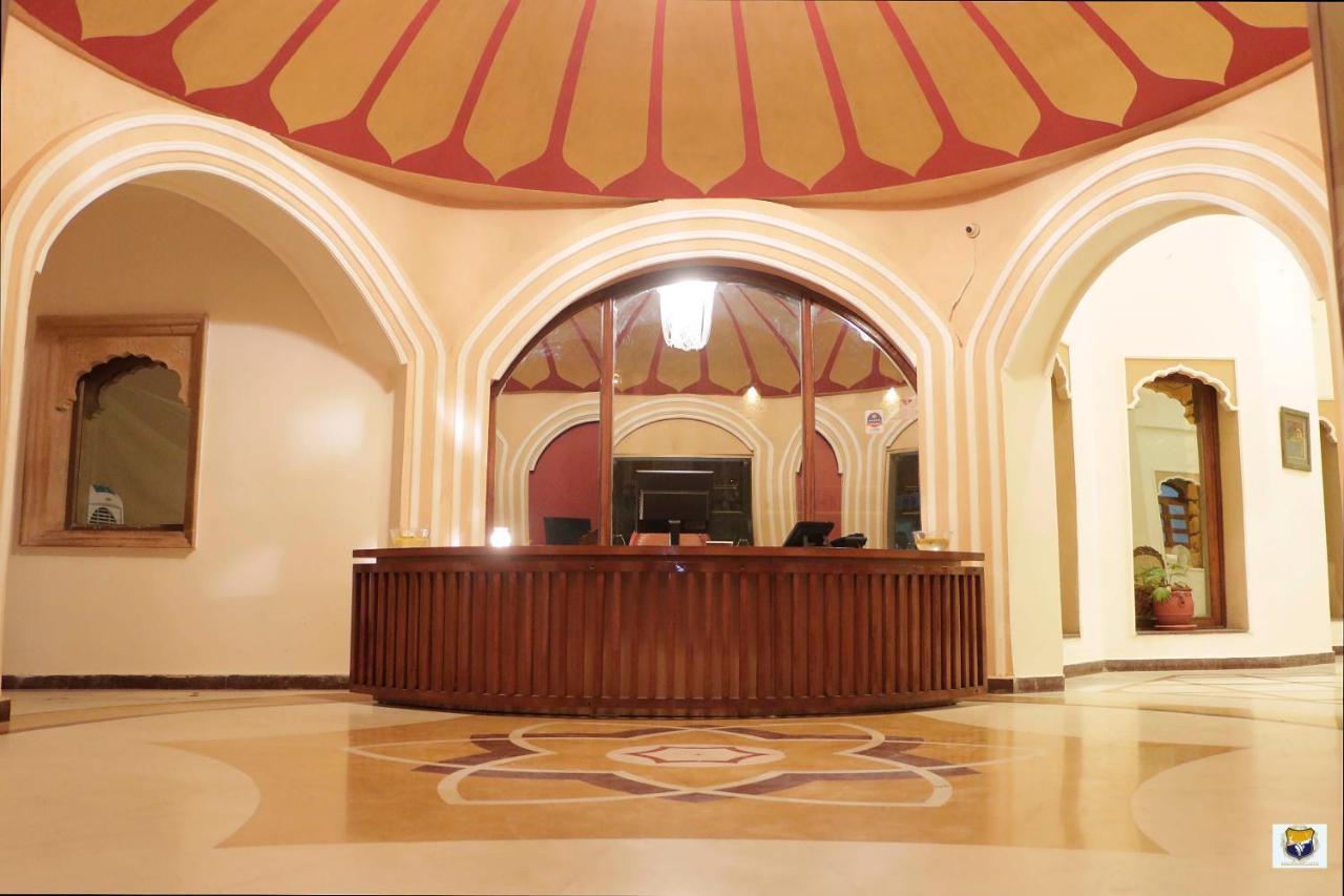 Hotel Deoki Niwas Palace