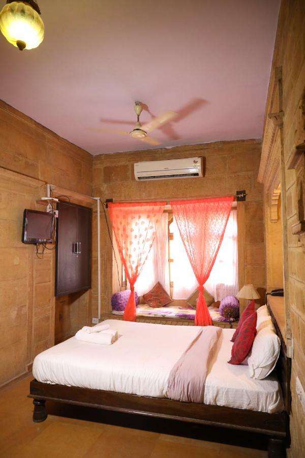 Artist Haveli And Safari