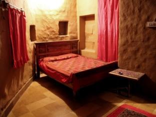 Mud Mirror Guest house 2*