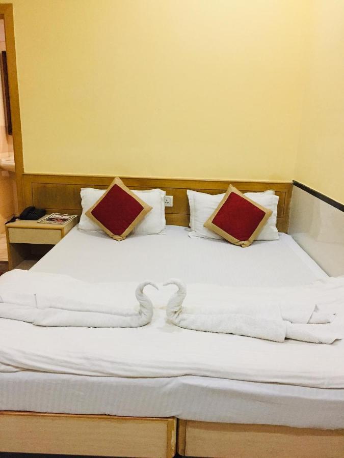 Payal Hotel *