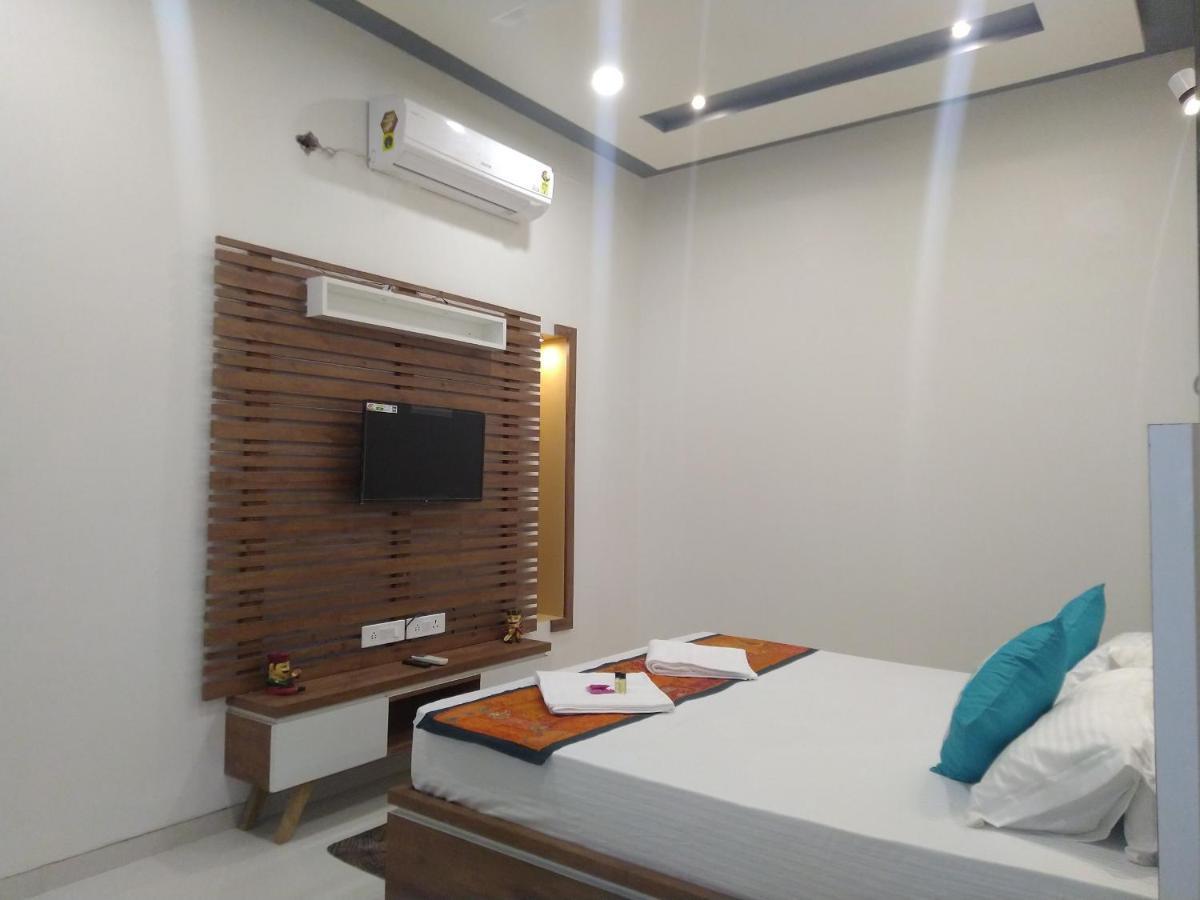 Hotel Aapni Haveli 2*