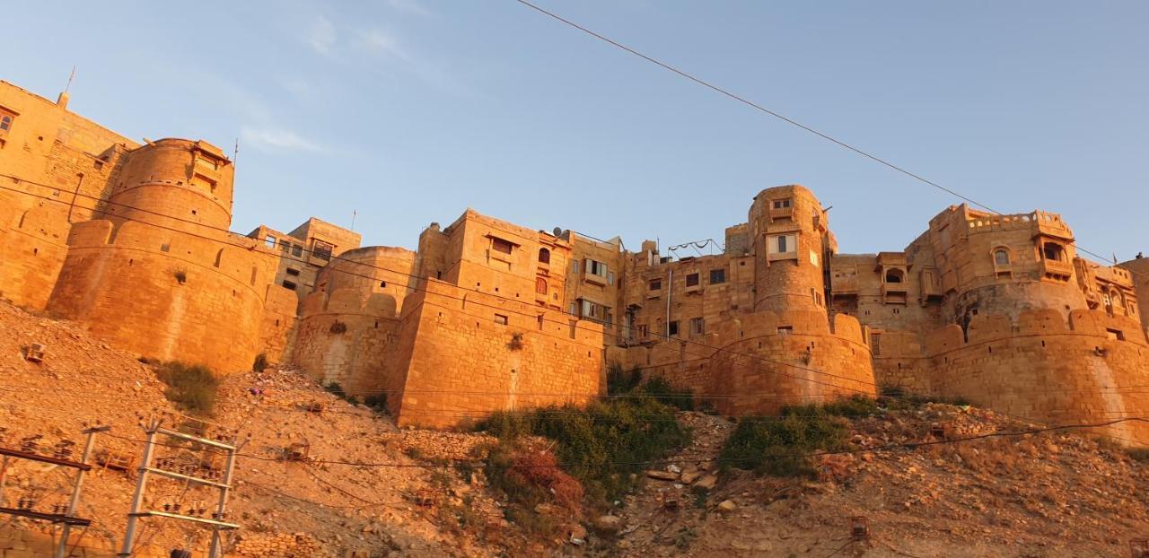 Golden Hotel