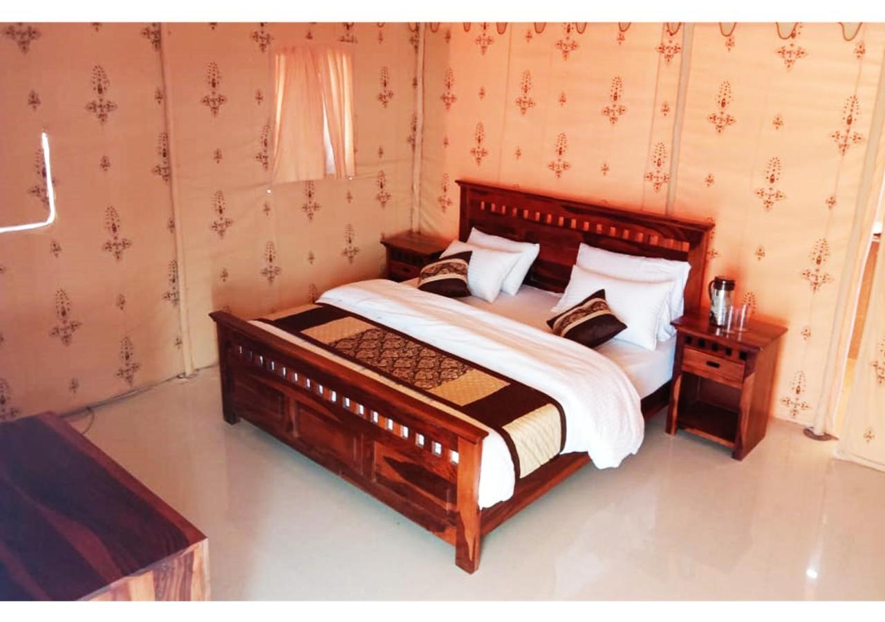 The Yellow Stone - Luxury & 3* Jaisalmer
