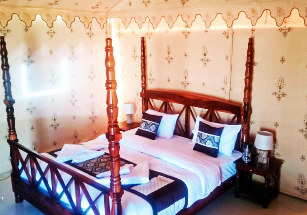 The Yellow Stone - Luxury & 3* Jaisalmer