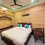 Hotel Gujarati Palace