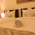 Hotel Shahi Garh