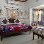 Jimmy Desert Guesthouse & Safari
