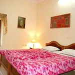 Adb Rooms Hotel Vallabh Darshan