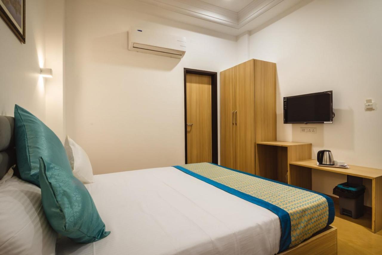 Hotel Aradhya