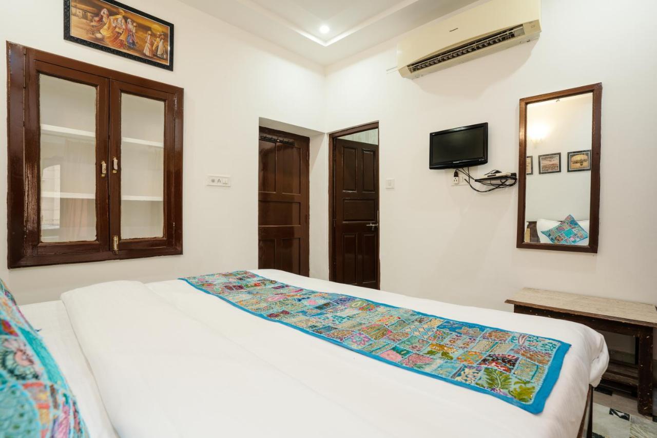 Hotel Garhmaru